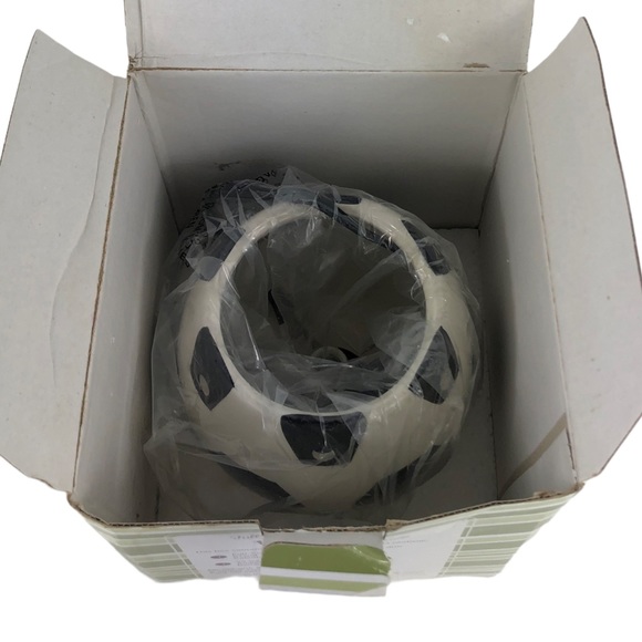 Scentsy World Cup Soccer Full-Size Wax Warmer - Picture 3 of 9